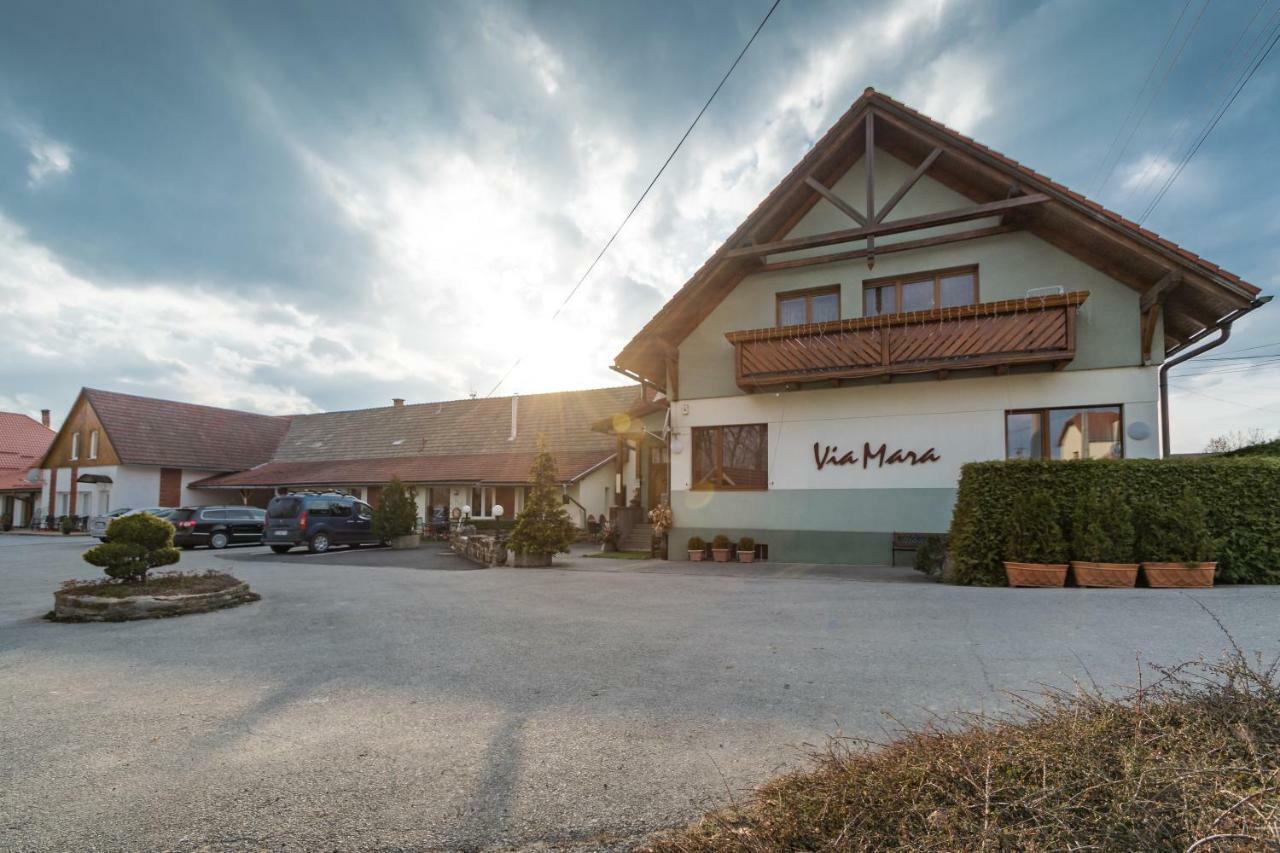 Penzion Via Mara Liptovský Mikuláš Exteriér fotografie